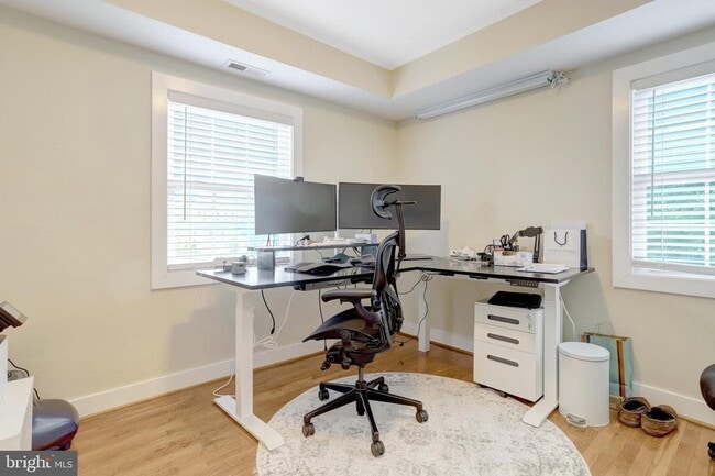Building Photo - 7618 Leonard Dr