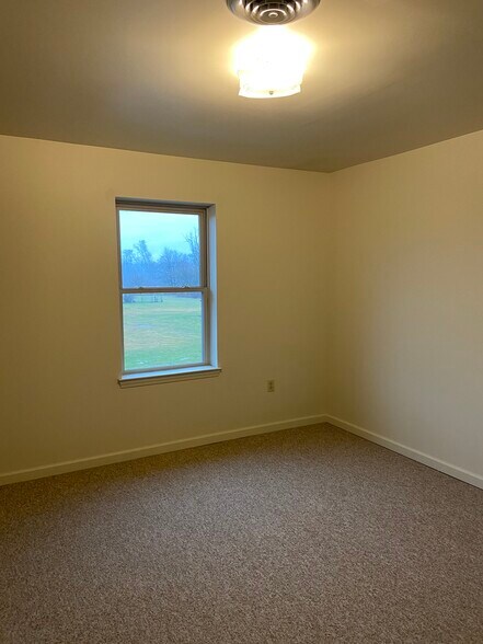 Building Photo - 116 Blue Spruce Ln
