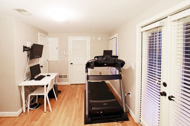 Building Photo - 835 Piedmont Ave NE