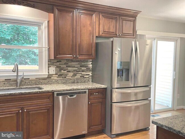 Building Photo - 6223 Rathlin Dr