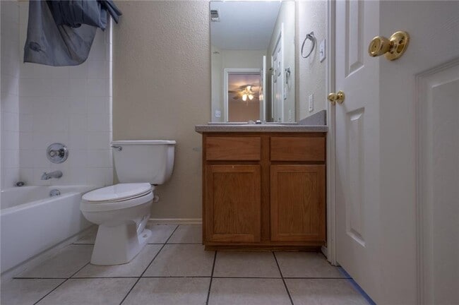 Building Photo - 1733 Constantino Cir