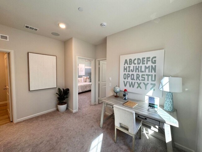 Building Photo - Brand New 4 Bedroom Home with Solar in Gat...