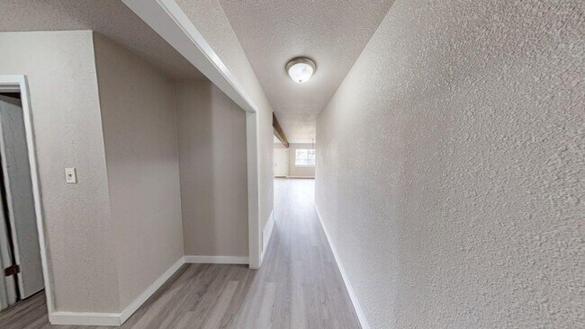 Building Photo - 2018 Shoemaker Dr