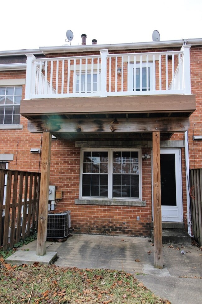Building Photo - Beautiful 2bd/2ba Historic Butcher's Hill w/ CAC and W/D! --Available 7/15!