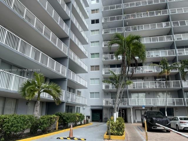 Building Photo - 1800 NW 24th Ave