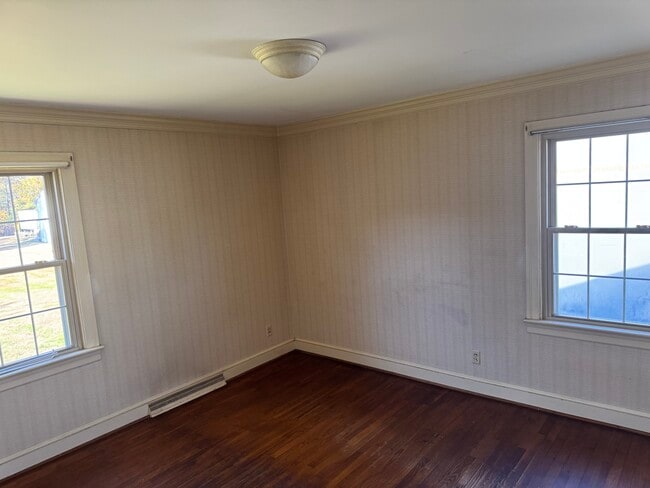 Building Photo - 204 Tidewater St