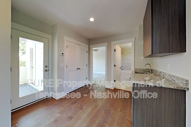 Building Photo - 2713 Torbett St