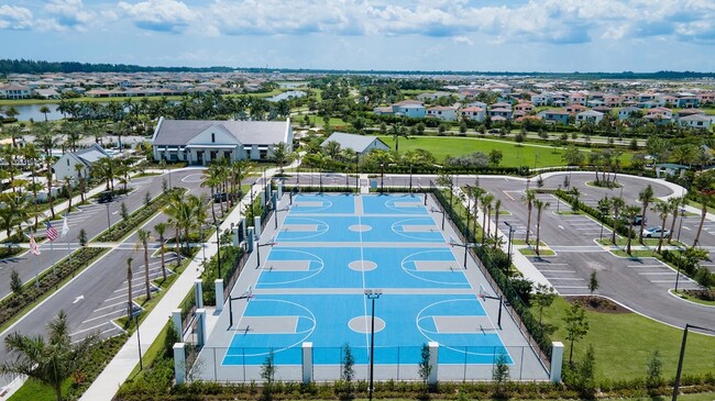 Building Photo - 16181 Oakview Dr