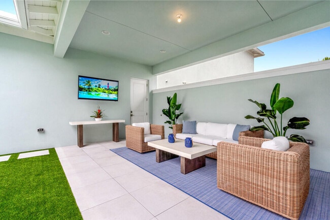 Building Photo - 13109 Alton Rd