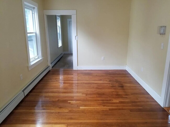 Building Photo - 41 Leavitt St