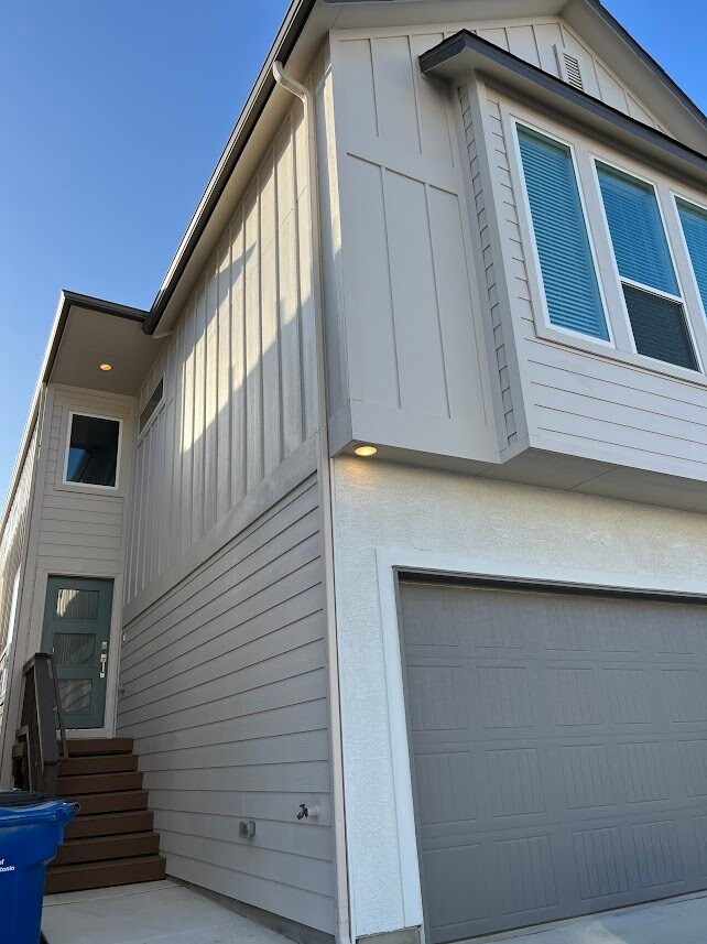 Building Photo - 8851 Oakland Rd