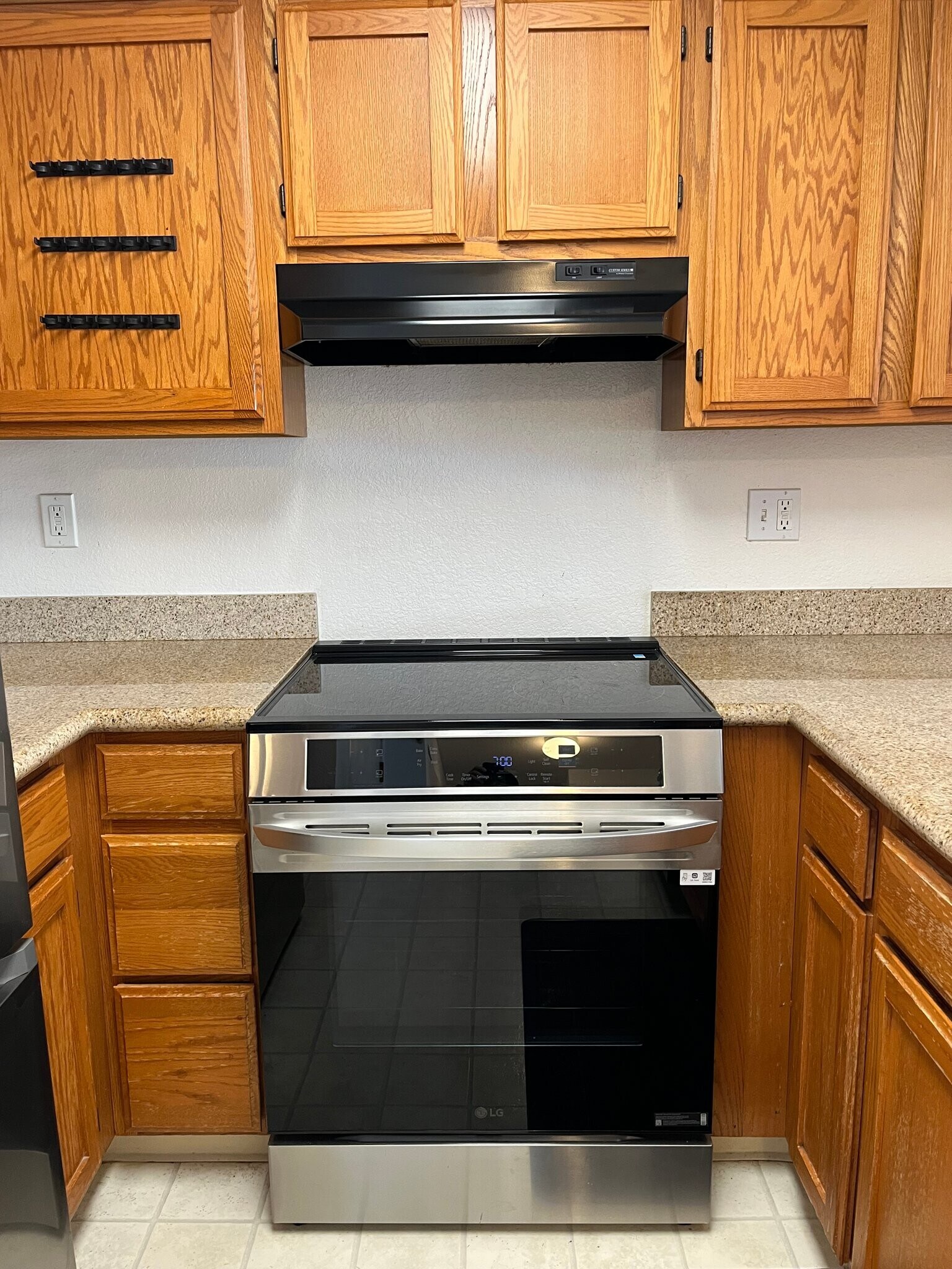 Building Photo - 39206 Guardino Dr