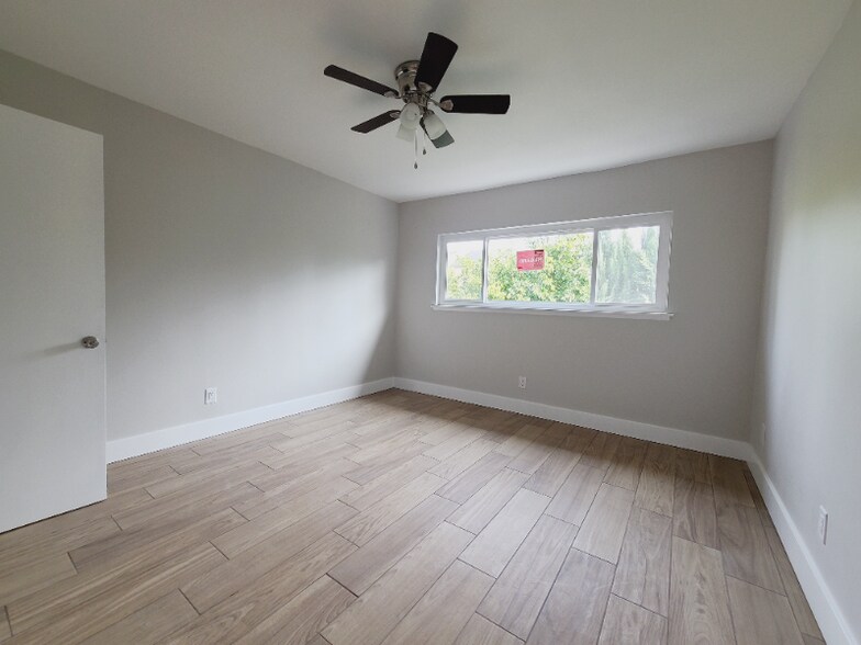 Building Photo - 14248 Gilmore St