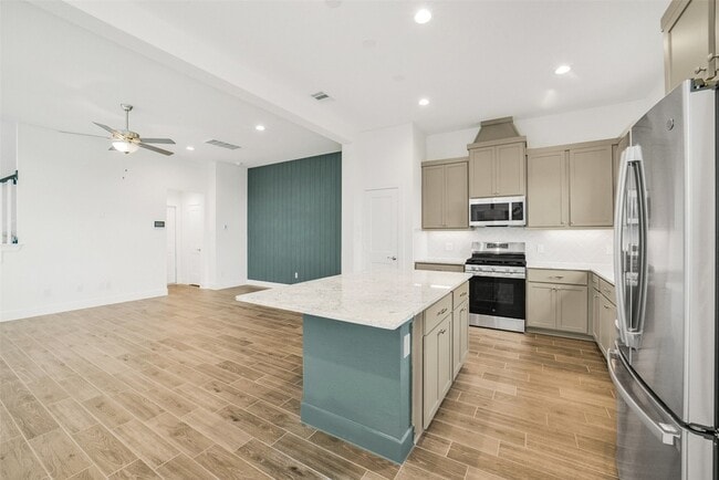 Building Photo - 21131 Medina River Dr