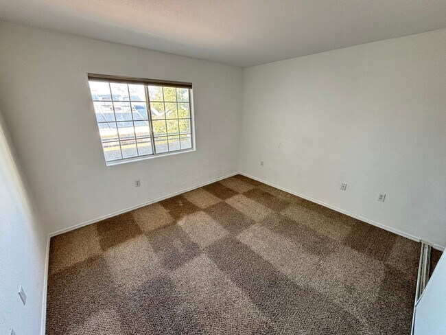 Building Photo - Beautiful 2Bed/2Bath home located in the C...