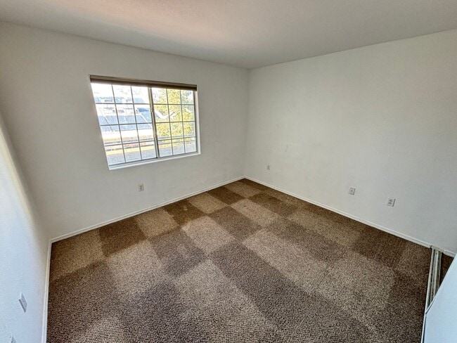 Building Photo - Beautiful 2Bed/2Bath home located in the Coral Palms Community! Make the Move for Less: $300 Off ...