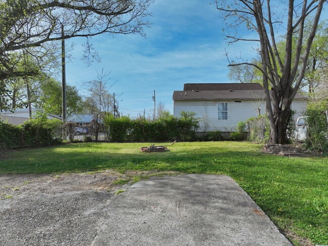 Building Photo - Updated 2BR/2BA Home | Rare Second Bath, Efficient Layout