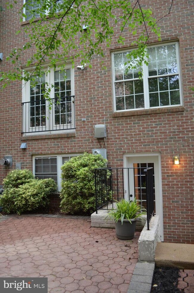 Building Photo - 3446 Diehl Ct