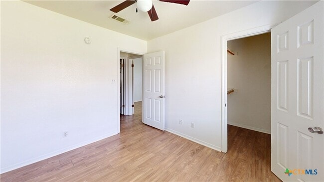Building Photo - 802 Hackberry St