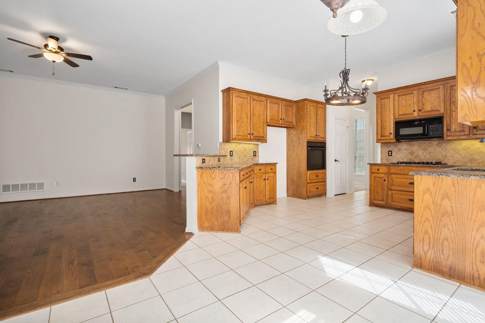 Building Photo - 4512 Crown Ridge Dr