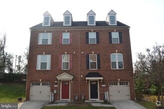 Building Photo - 3204 Vogel Rd