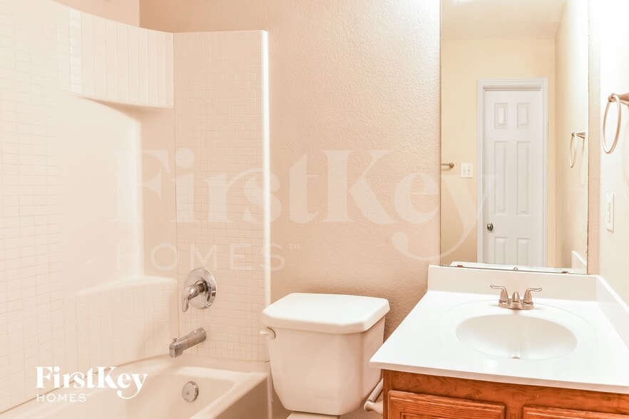 Building Photo - 8036 Autumn Creek Trail
