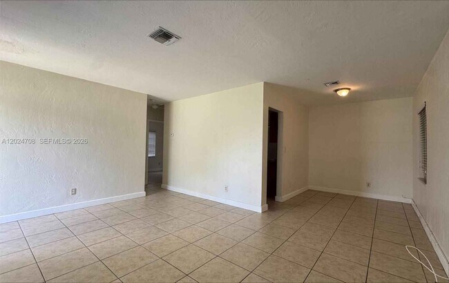 Building Photo - 1320 NW 87th St