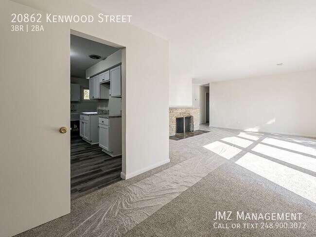 Building Photo - 20862 Kenwood St