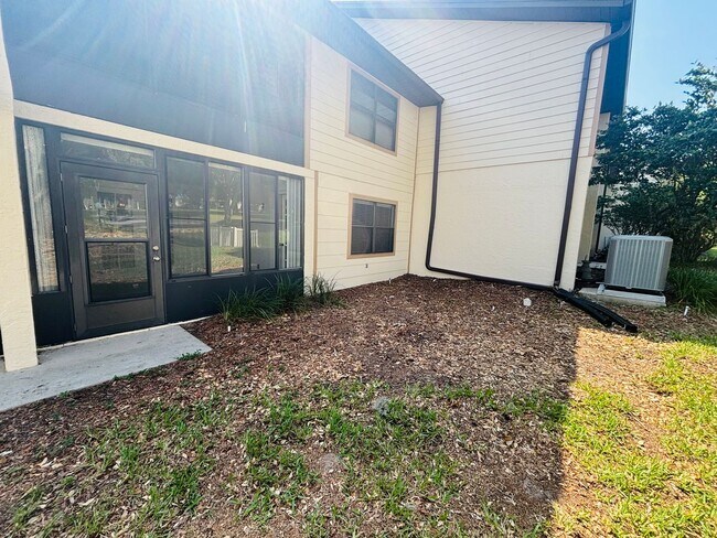 Building Photo - Great Location, 2 Bedroom W/ Access Citrus...