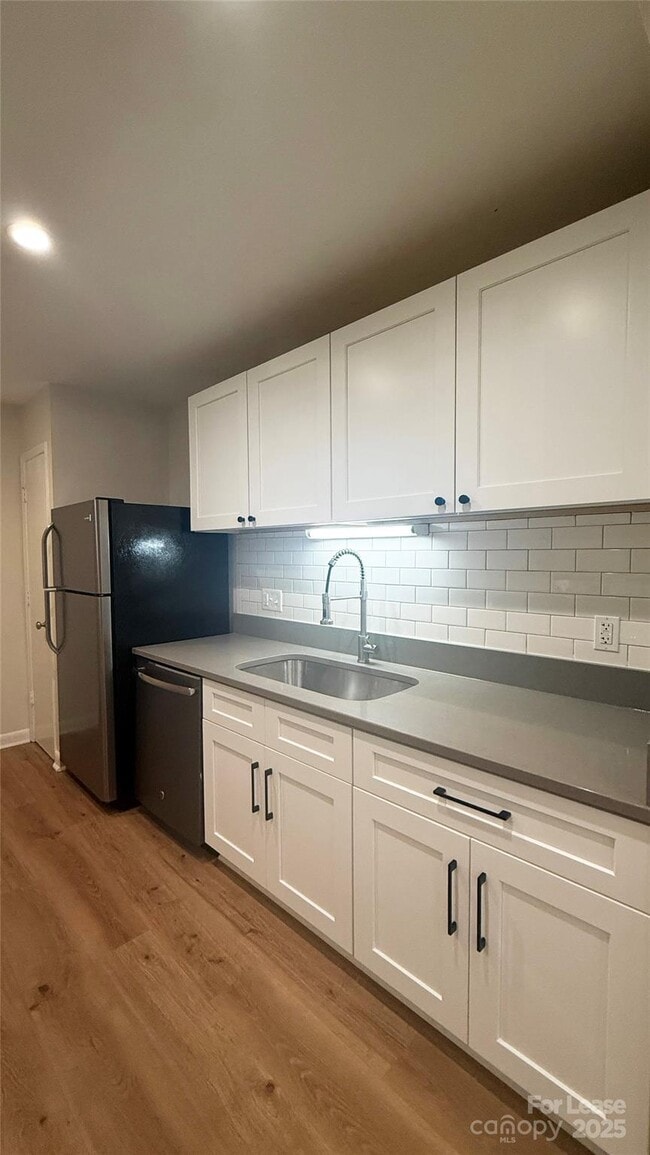 Building Photo - 4948 Sardis Rd