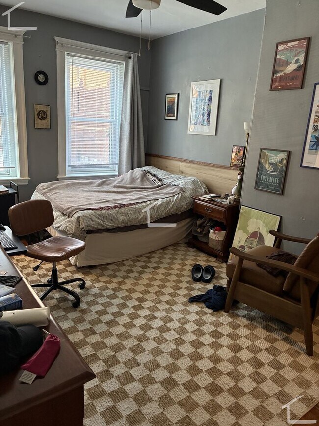 Building Photo - Rare 4 bed in Beacon hill....