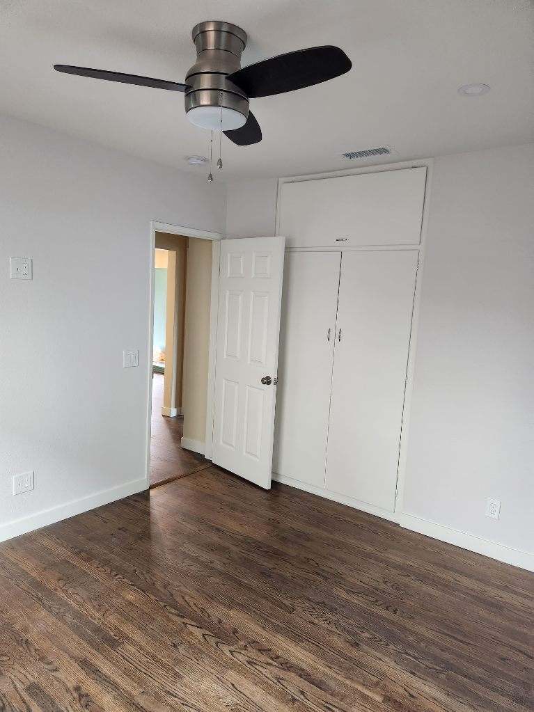 Building Photo - 914 N Olive St