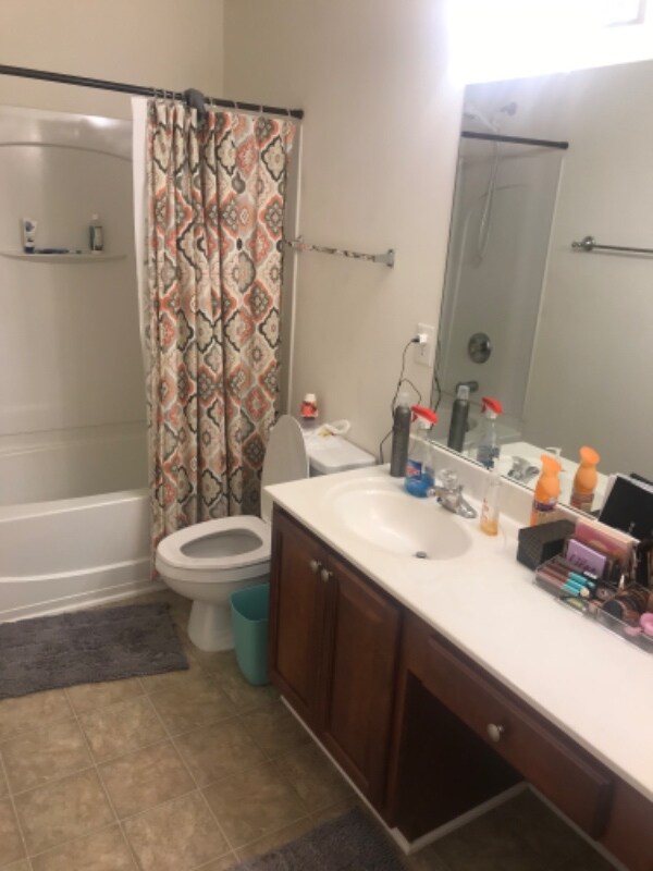 Building Photo - 10852 Holly Ridge Blvd