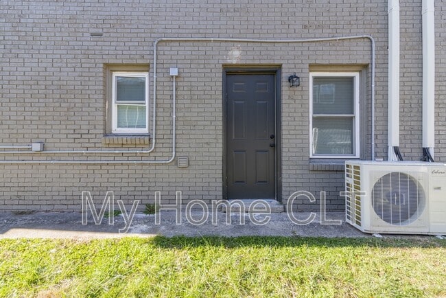 Building Photo - 931 Cantwell St