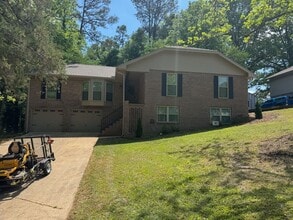 Building Photo - ** 4 Bed 3 Bath located in Prattville ** Call 334-366-9198 to schedule a self-tour. $500 credit t...