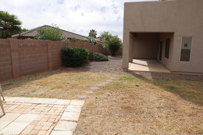 Building Photo - Two Story Beautiful Home You'll Want To See!