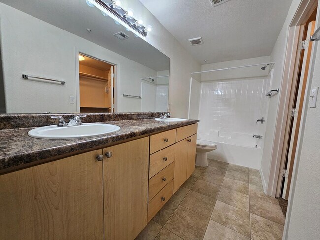 Building Photo - 18416 N Cave Creek Rd