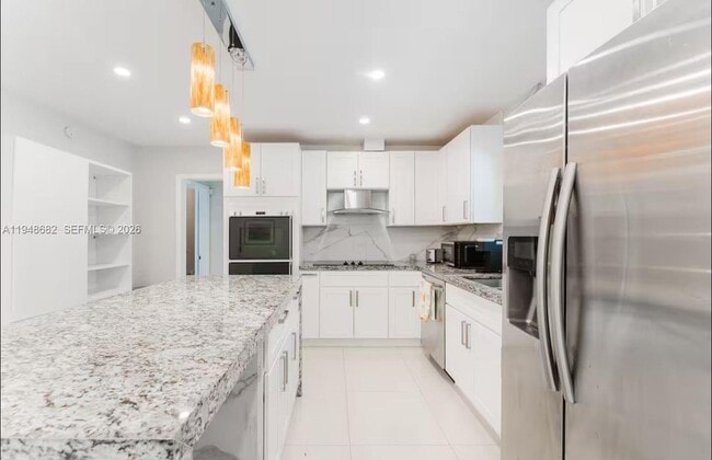 Building Photo - 4017 Monroe St