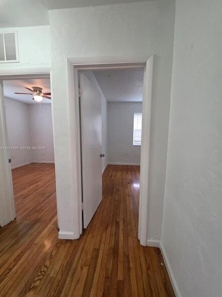 Building Photo - 1611 Coral Gate Dr