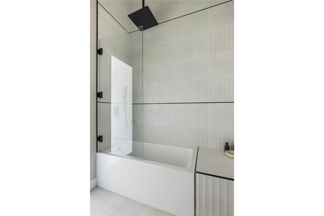 Building Photo - 22020 Alizondo Dr