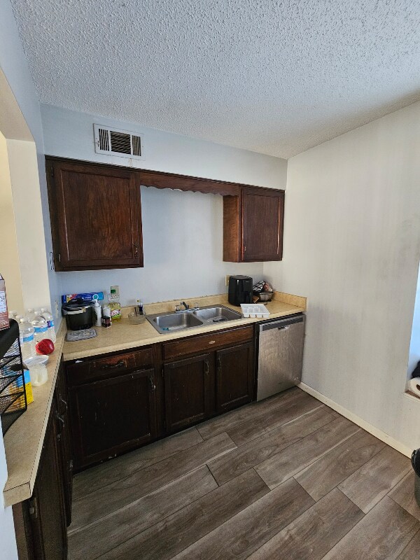 Building Photo - 8709 Countryshire Ln