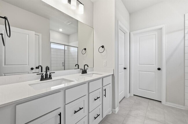 Building Photo - 11808 Seaside Wds Dr