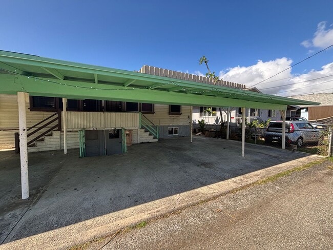Building Photo - 1228 Halona Pl