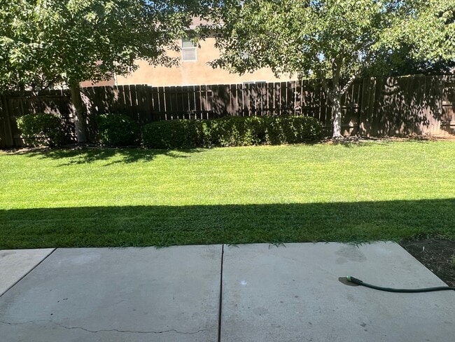 Building Photo - 1742 Shay Way