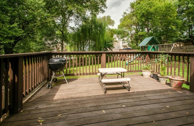 Building Photo - 947 Cahal Ave