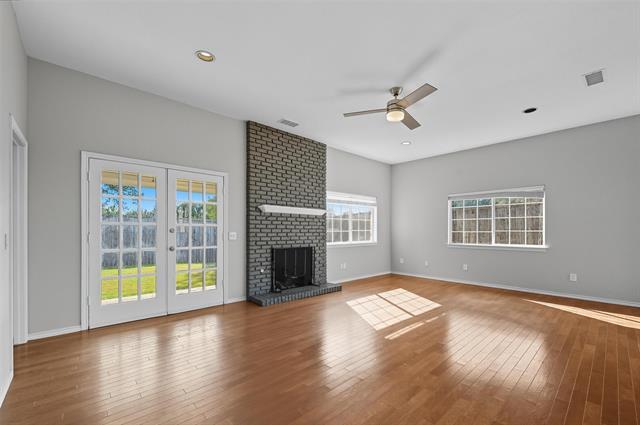 Building Photo - 2704 Picasso Pl