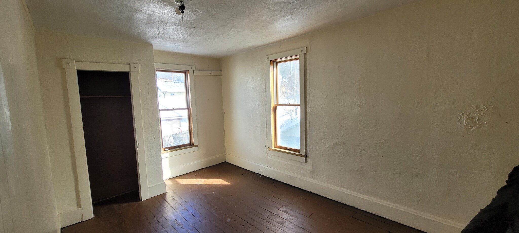 Building Photo - 164 DuPont St