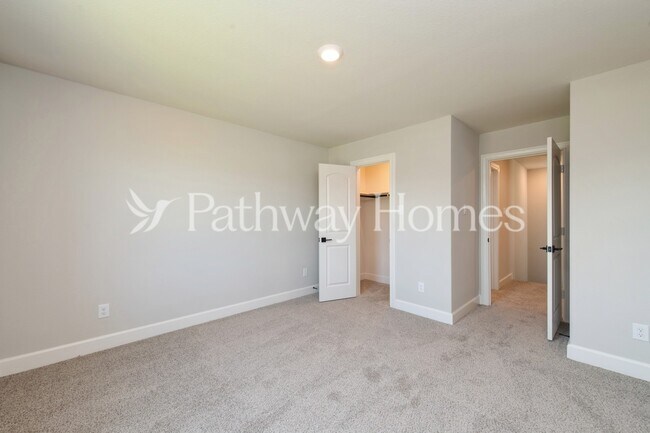 Building Photo - 623 Brookside Dr