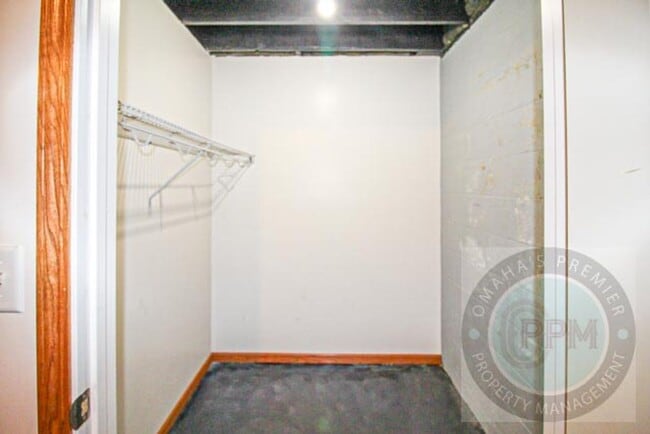 Building Photo - Comfortable 2 Bedroom/ 2 Bathroom/ 2 Car D...