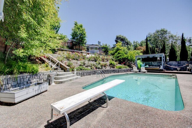 Building Photo - 3340 Terra Linda Dr